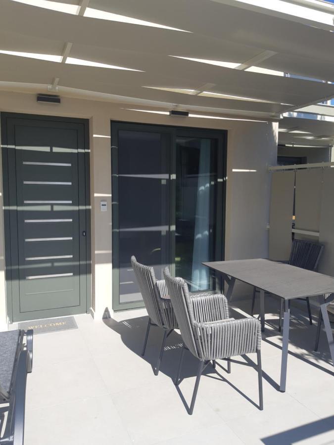 נאה פוטידאה 8 Boutique Suites מראה חיצוני תמונה