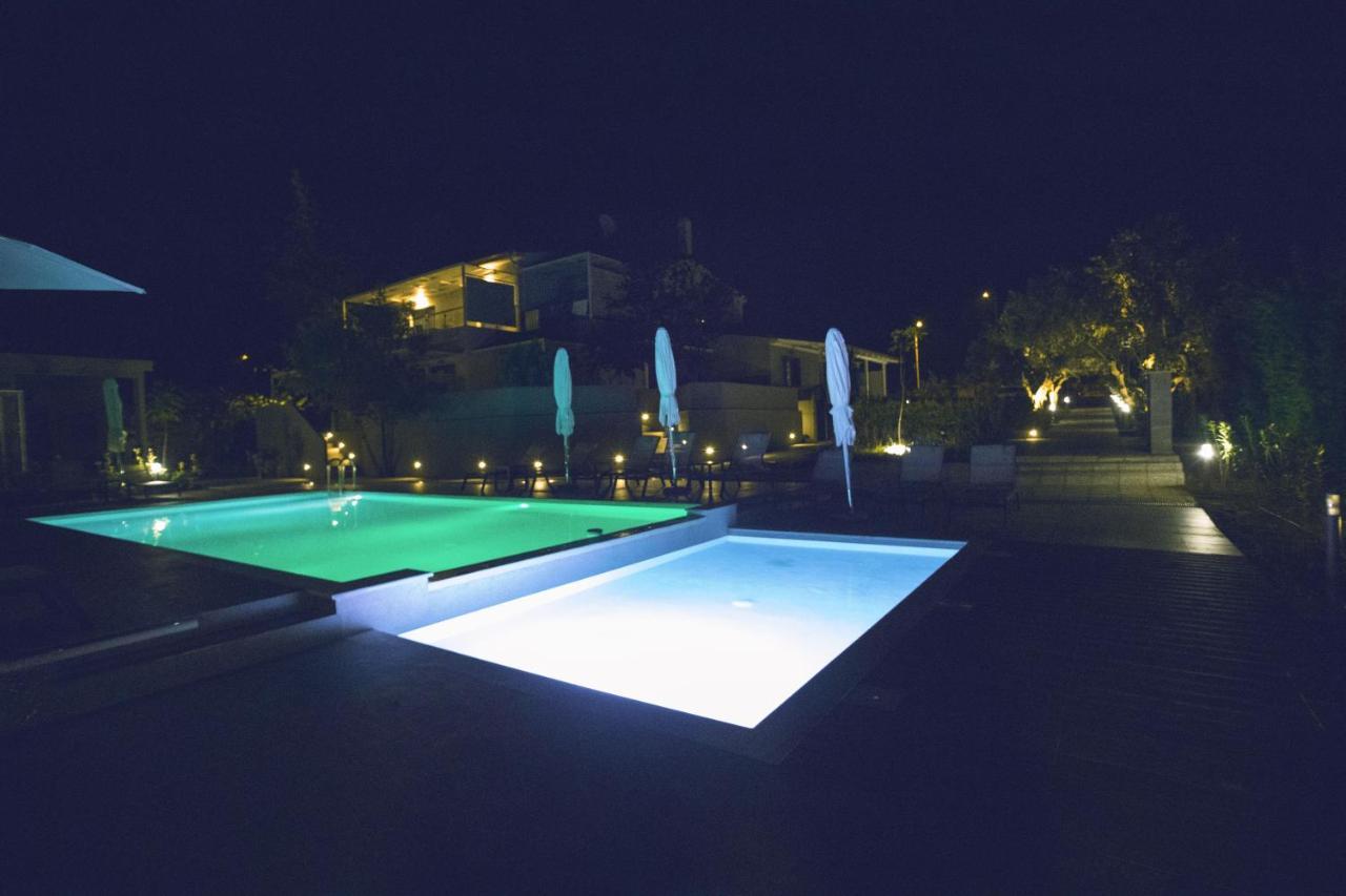נאה פוטידאה 8 Boutique Suites מראה חיצוני תמונה